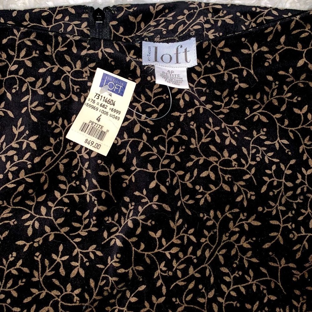 Ann Taylor Loft Skirt for Casual or business style… is your choice 💛🤎🧡
